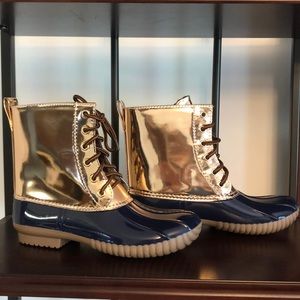 Women’s weather boots